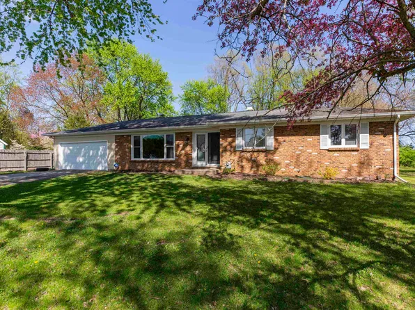 52750 Ironwood Rd, South Bend, IN 46635