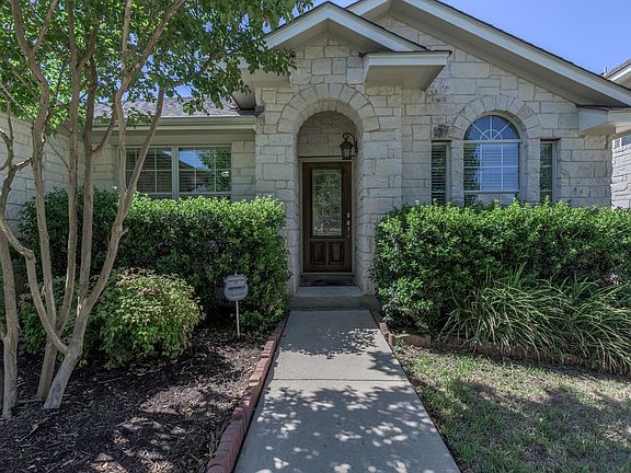 4th image of 9317 Castle Pines Dr