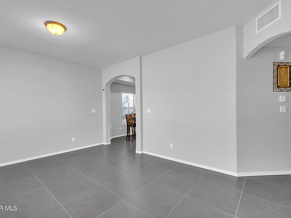 4th image of 14572 Christian Castle Ave