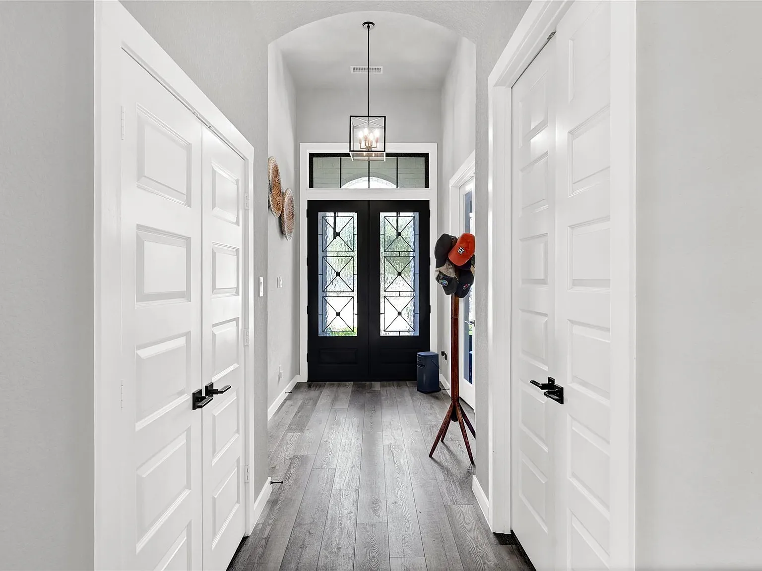4 bed, 3.5 bath, 3004 sqft, $3,800 — Photo 4