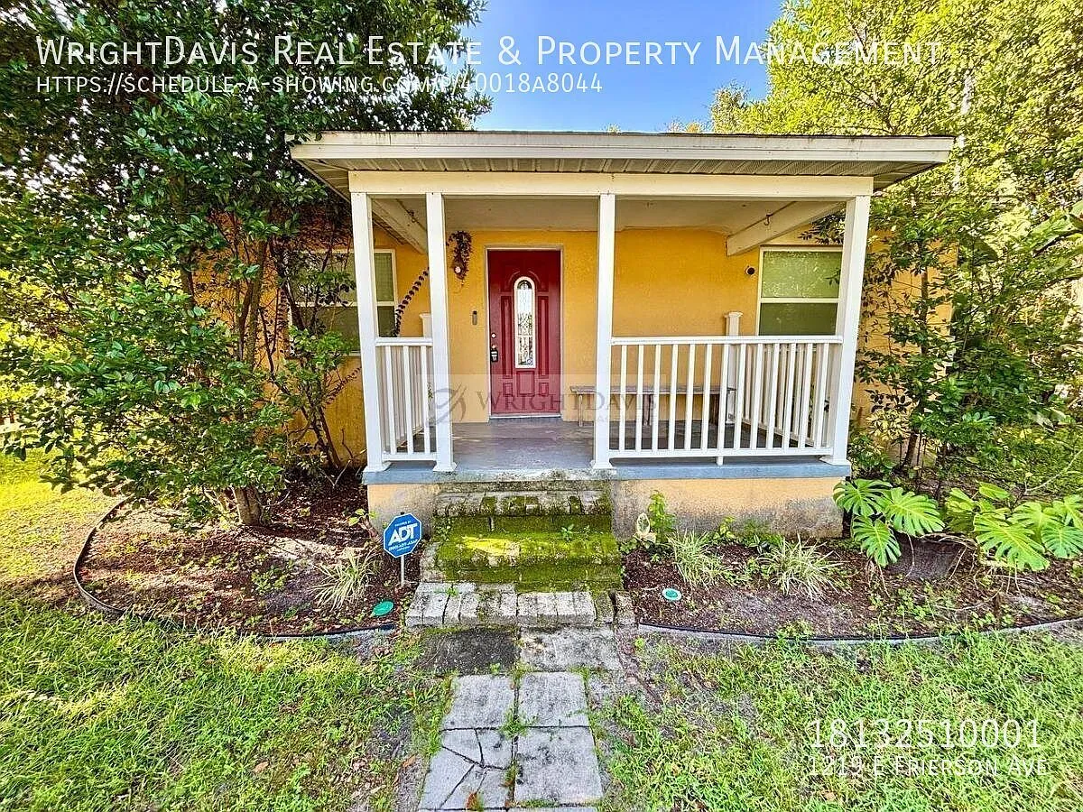 Charming 2-Bedroom Seminole Heights Cottage — Photo 1