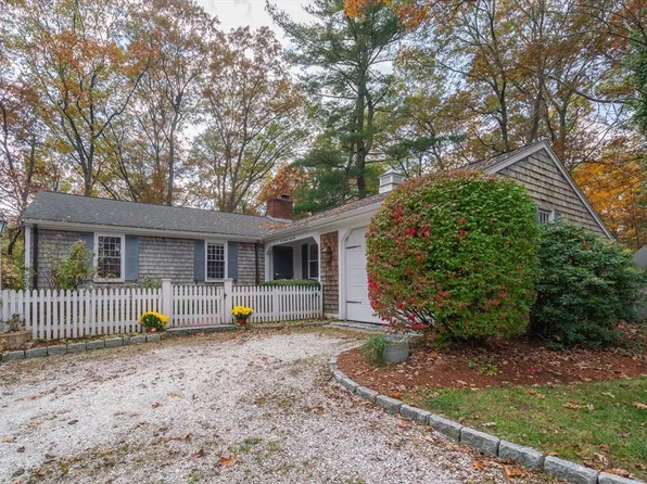 154 Fairview Ave, Rehoboth, MA 02769