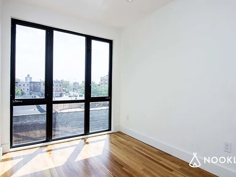 102 Somers St #4A — Photo 10