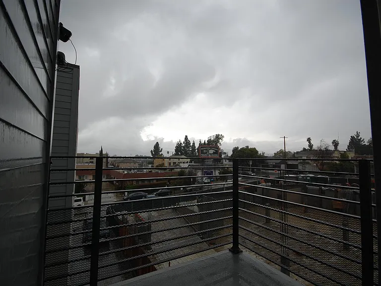 646 N Serrano Ave #D — Photo 11