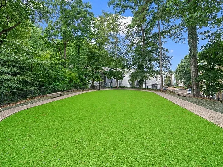 5555 Roswell Rd NE #8 — Photo 18
