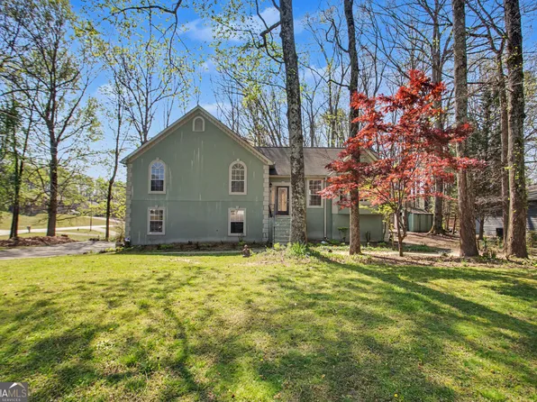 1943 Oakleaf Ct, Lithia Springs, GA 30122