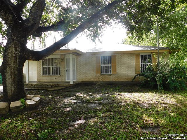 1st image of 2006 Cassandra St
