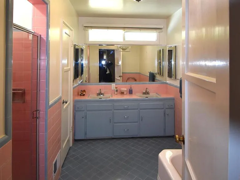 841 W Roses Rd — Photo 21