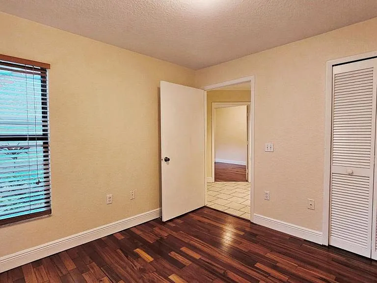 7813 Sugar Bend Dr — Photo 15