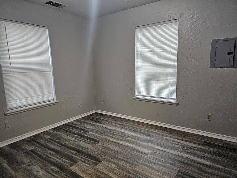 1112 Jet Dr — Photo 22