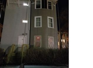 25 Barber Ave APT 2, Worcester, MA 01606
