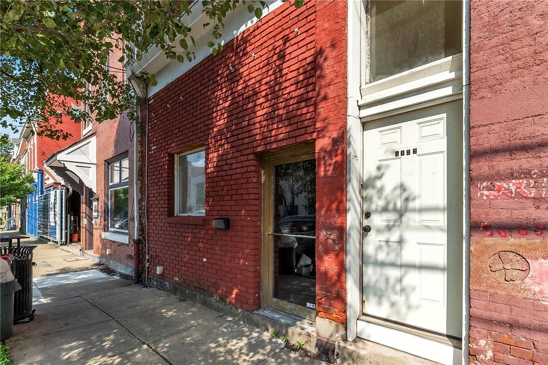 5132 Butler St photo 1