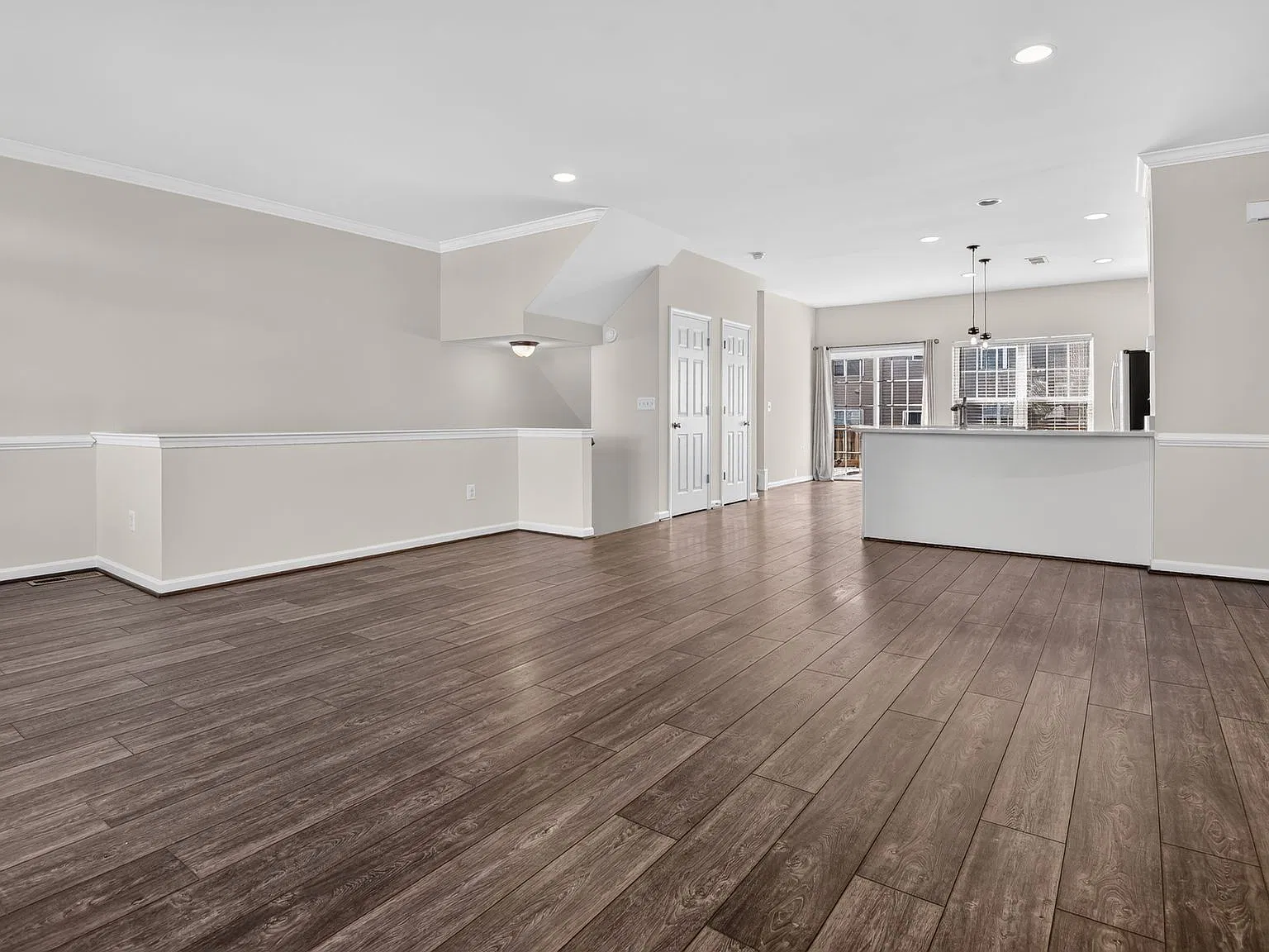 3 bed, 2141 sqft, $2,850 — Photo 2