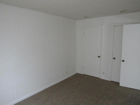 3rd image of 9203 E 53rd Ter APT B