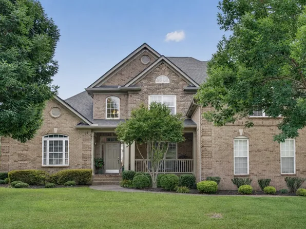 105 Beacon Light Cv, Hendersonville, TN 37075