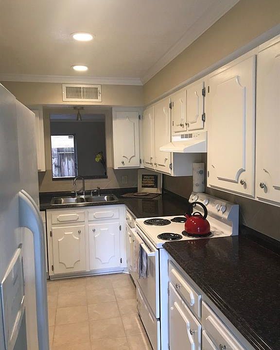 1st image of 5207 Arboles Dr