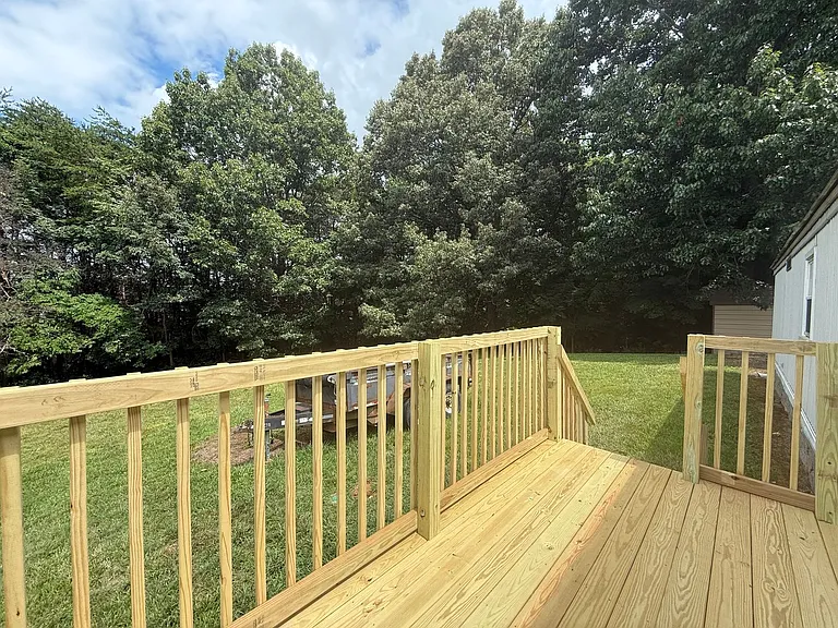133 Patricia Ln — Photo 19