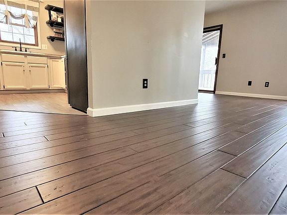 5th image of 2210 Woodhavens Dr