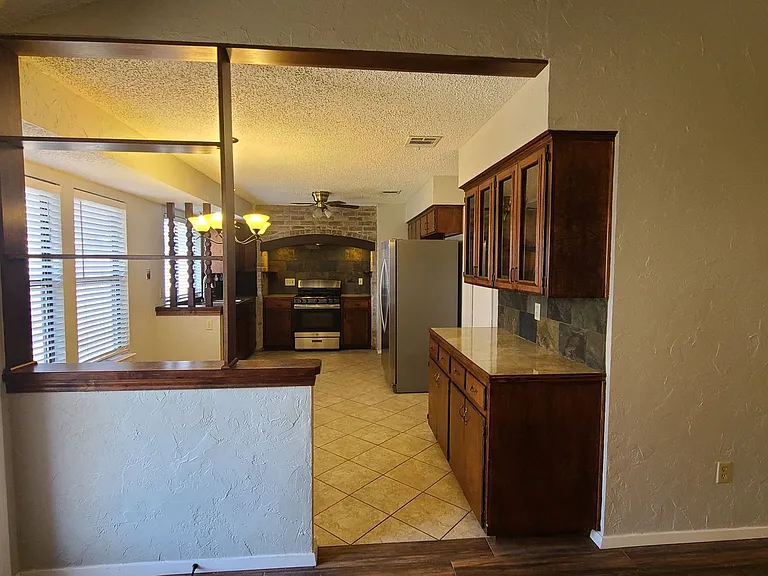 13112 Lamplight Village Ave — Photo 6