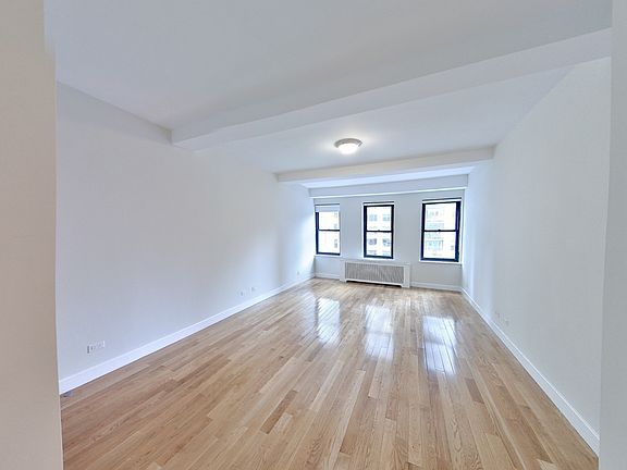 3rd image of 400 E 57th St APT 4L