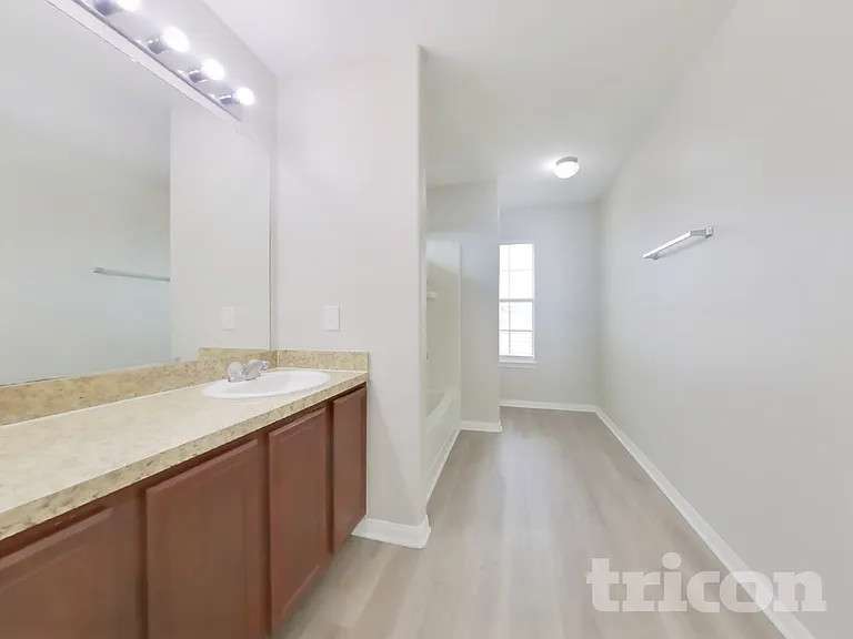 21407 Jamals Way — Photo 8