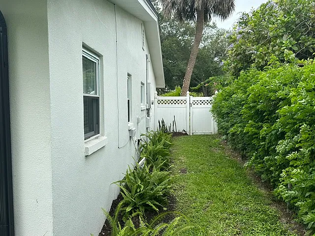 1405 Stewart Blvd — Photo 39