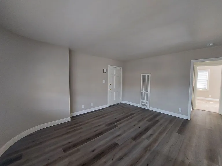 32 Esperanza Ave. — Photo 4