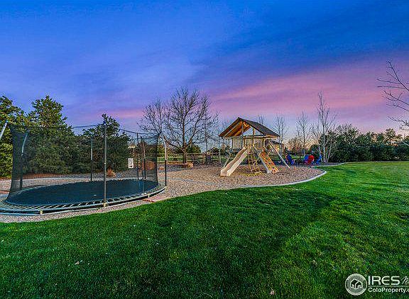 3rd image of 4480 Meadowlark Dr
