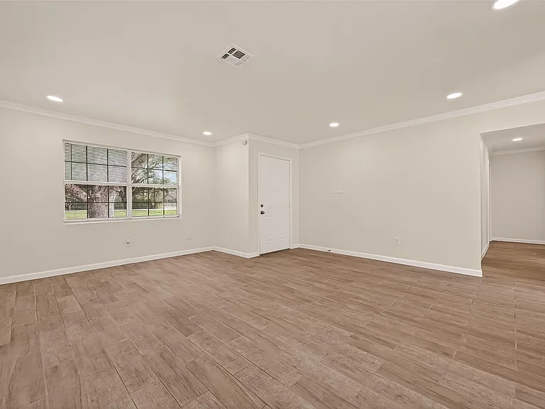 25409 Pebble Dr — Photo 7