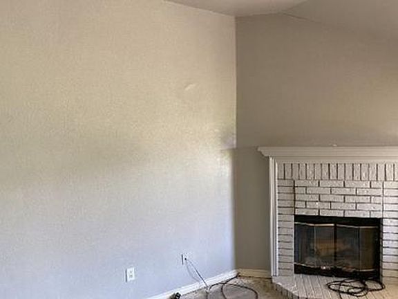 5th image of 2501 Sherman Dr
