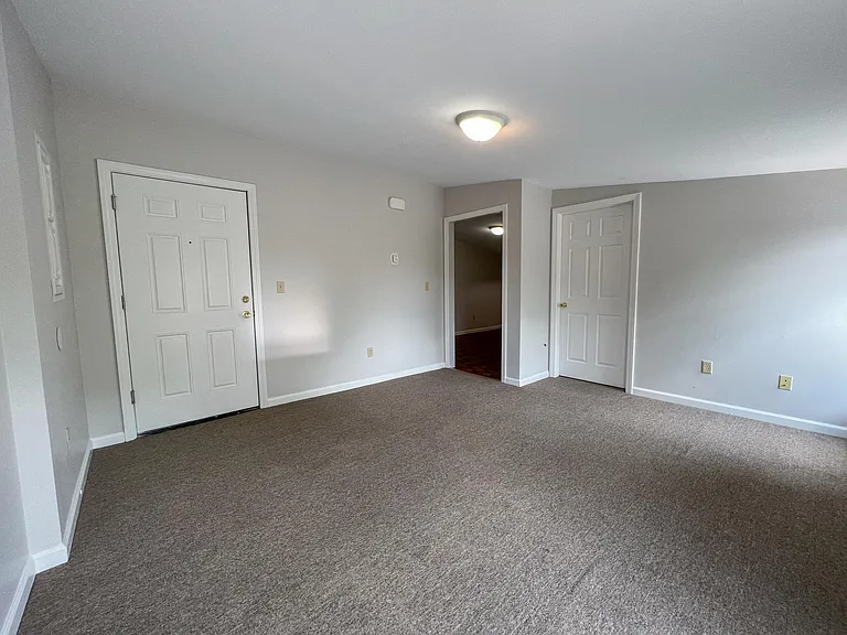 16 Elmer St #3E — Photo 7