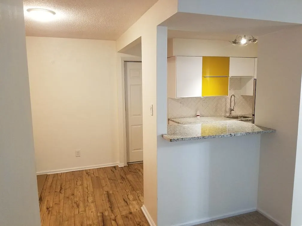 2 bed, 1.5 bath, 808 sqft, $1,500 — Photo 4