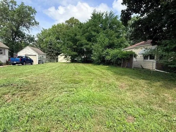 712 River Ln, Loves Park, IL 61111