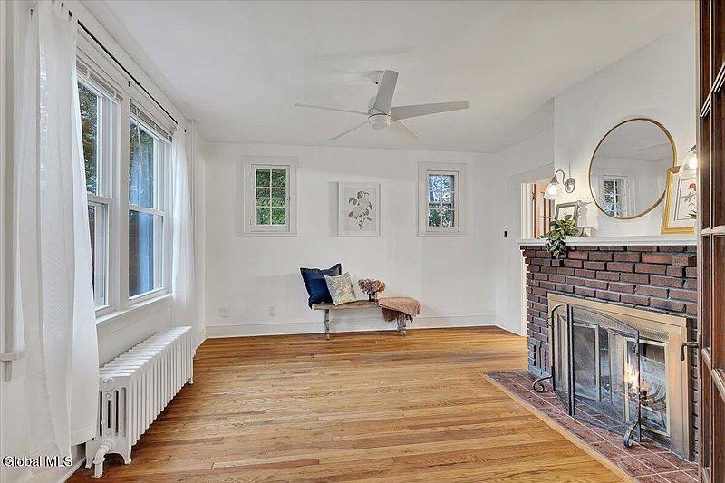 2nd image of 20 Wolfert Avenue