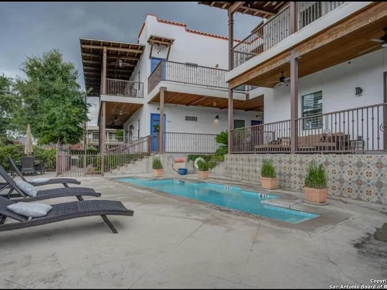 1542 N Alamo St #203 — Photo 15