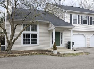 273 Butternut Ln, Streamwood, IL 60107