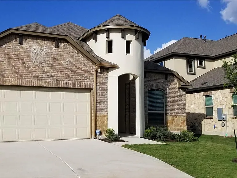 908 Kingston Pl — Photo 1