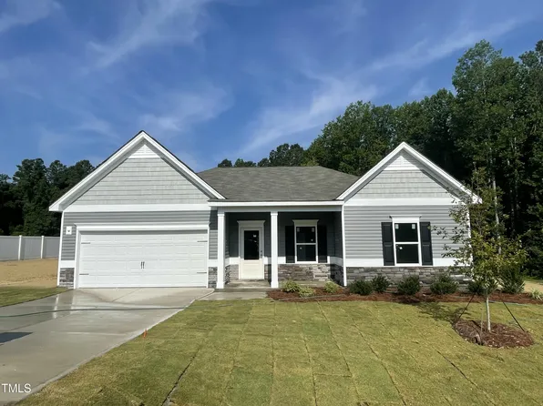 445 Olivia Crossing Ct, Four Oaks, NC 27524