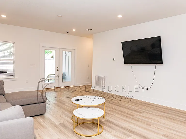 114 Blooming Cv — Photo 9