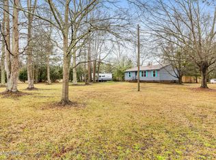 376 Bell Williams Rd, Burgaw, NC 28425