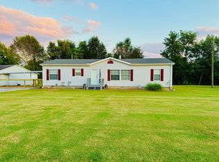 3351 E State Line Rd, Union City, TN 38261