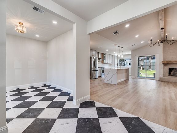 3rd image of 9008 Flicker Ln