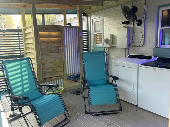 40-6 Carlton Ave, Lanark Village, FL 32323