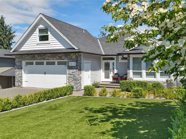 2613 Sunderland Rd, Campbell River, BC V9H 1S4
