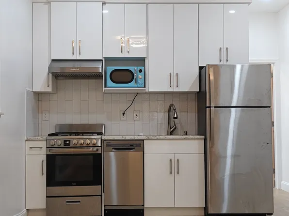 25-56 37th Street image 1 of 14