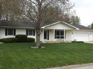 526 Colleen St, Woodhull, IL 61490