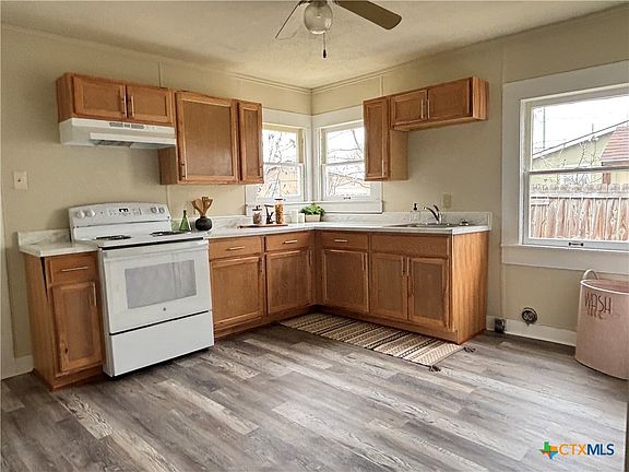 5th image of 1316 N Olive St