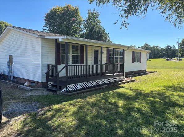 6907 Long Island Rd, Catawba, NC 28609