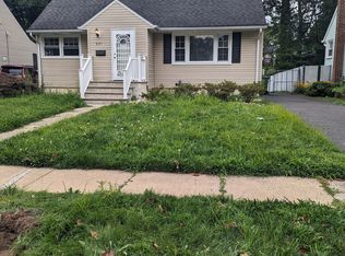 521 W 6th Ave, Roselle, NJ 07203