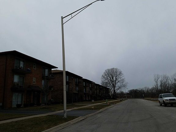 5th image of 5407 W 129th Pl #1105